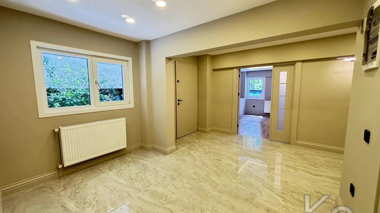 Laci̇vertcadde Ç.havuzlar Bağdat Üzeri̇ Müstaki̇l. Gi̇ri̇şli̇ Yeni̇lenmi̇ş