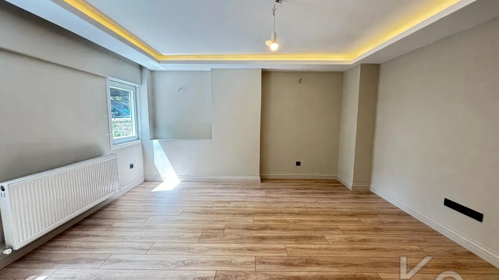 Laci̇vertcadde Ç.havuzlar Bağdat Üzeri̇ Müstaki̇l. Gi̇ri̇şli̇ Yeni̇lenmi̇ş
