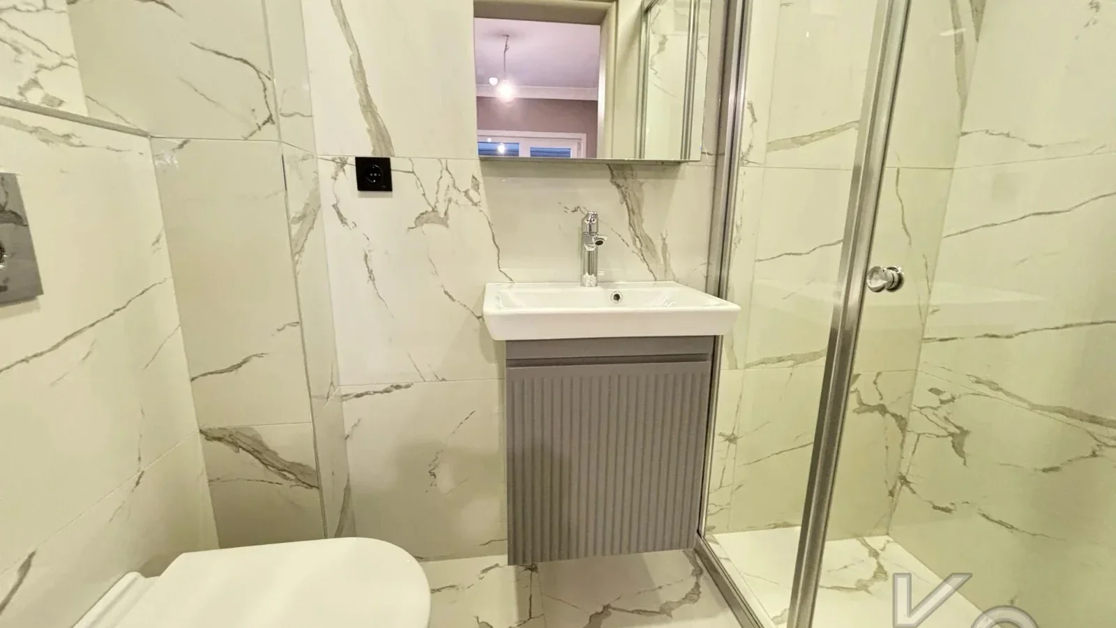Laci̇vertcadde Ç.havuzlar Bağdat Üzeri̇ Müstaki̇l. Gi̇ri̇şli̇ Yeni̇lenmi̇ş