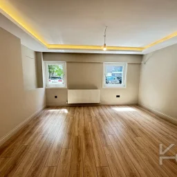 Laci̇vertcadde Ç.havuzlar Bağdat Üzeri̇ Müstaki̇l. Gi̇ri̇şli̇ Yeni̇lenmi̇ş