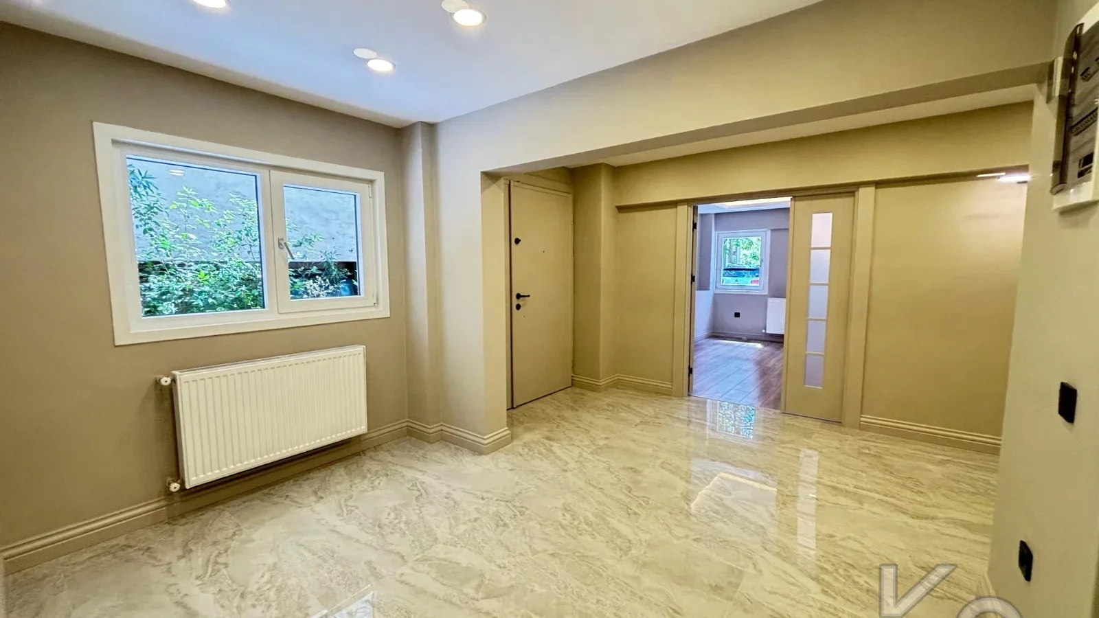 Laci̇vertcadde Ç.havuzlar Bağdat Üzeri̇ Müstaki̇l. Gi̇ri̇şli̇ Yeni̇lenmi̇ş