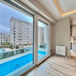 Academy Şaşkınbakkal Sahilde Yüzme Havuzlu Balkonlu Renöveli 80m2 Net 2+1