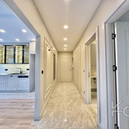 Academy Şaşkınbakkal Sahilde Yüzme Havuzlu Balkonlu Renöveli 80m2 Net 2+1