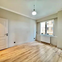 Academy Şaşkınbakkal Sahilde Yüzme Havuzlu Balkonlu Renöveli 80m2 Net 2+1