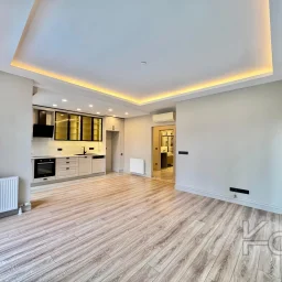 Academy Şaşkınbakkal Sahilde Yüzme Havuzlu Balkonlu Renöveli 80m2 Net 2+1