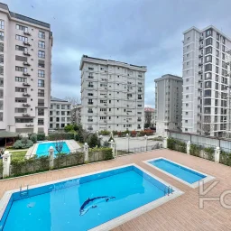 Academy Şaşkınbakkal Sahilde Yüzme Havuzlu Balkonlu Renöveli 80m2 Net 2+1