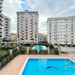 Academy Şaşkınbakkal Sahilde Yüzme Havuzlu Balkonlu Renöveli 80m2 Net 2+1