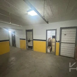 Laci̇vert Cadde Kozyatağı 24 Saat Güvenli̇kli̇ Yüzme Havuzlu Özel Dekorlu Geni̇ş 114m² Net 3+1 