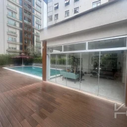 Laci̇vert Cadde Kozyatağı 24 Saat Güvenli̇kli̇ Yüzme Havuzlu Özel Dekorlu Geni̇ş 114m² Net 3+1 