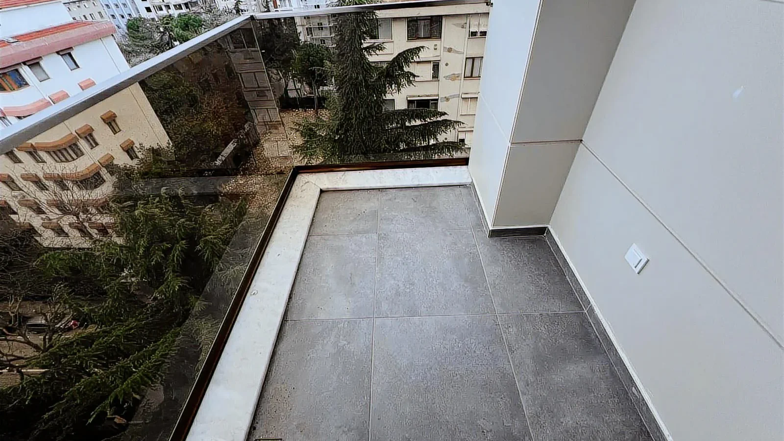Geniş Mutfaklı, Oturuma Hazır, 120 M² Sıfır Daire