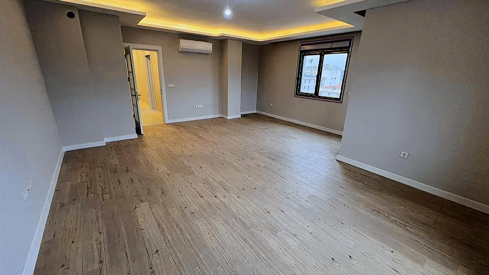 Geniş Mutfaklı, Oturuma Hazır, 120 M² Sıfır Daire