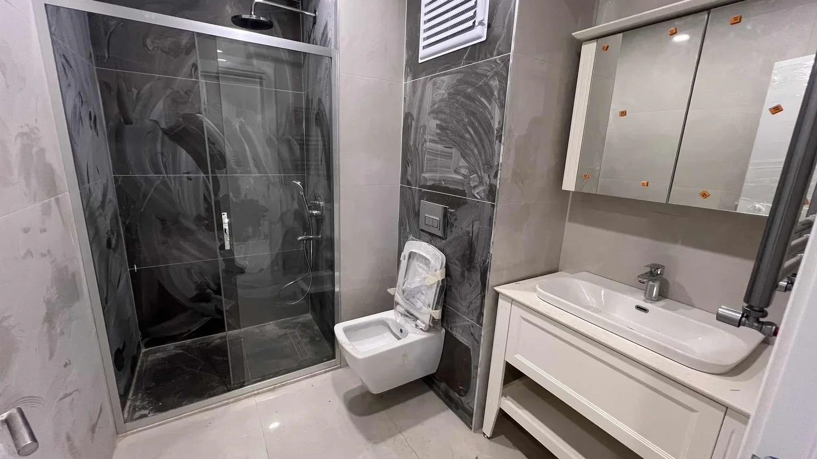 Geniş Mutfaklı, Oturuma Hazır, 120 M² Sıfır Daire