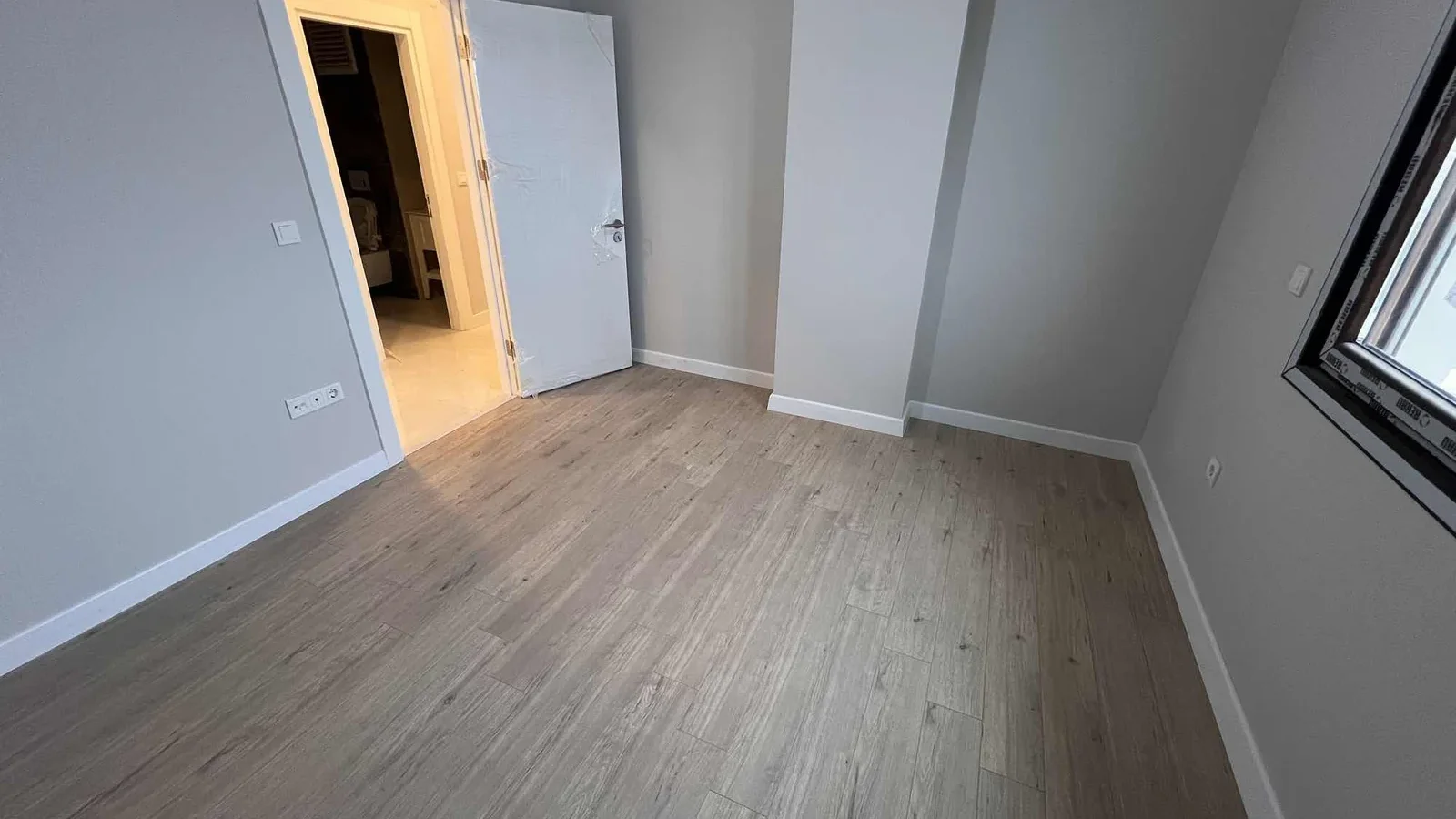 Geniş Mutfaklı, Oturuma Hazır, 120 M² Sıfır Daire