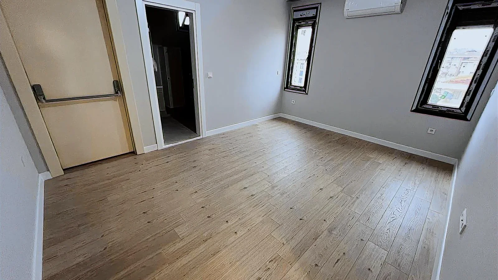 Geniş Mutfaklı, Oturuma Hazır, 120 M² Sıfır Daire