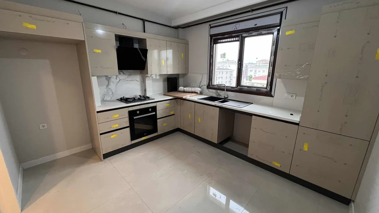 Geniş Mutfaklı, Oturuma Hazır, 120 M² Sıfır Daire