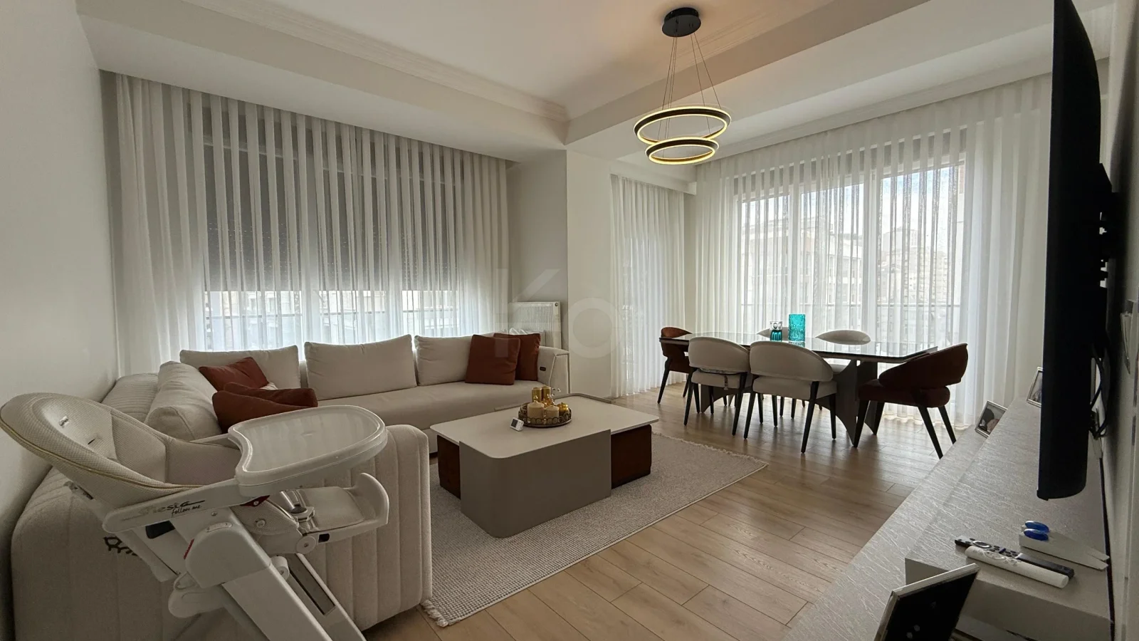 Lacivertcadde Erenköy Kapalı Balkonlu 85m² Net 3+1