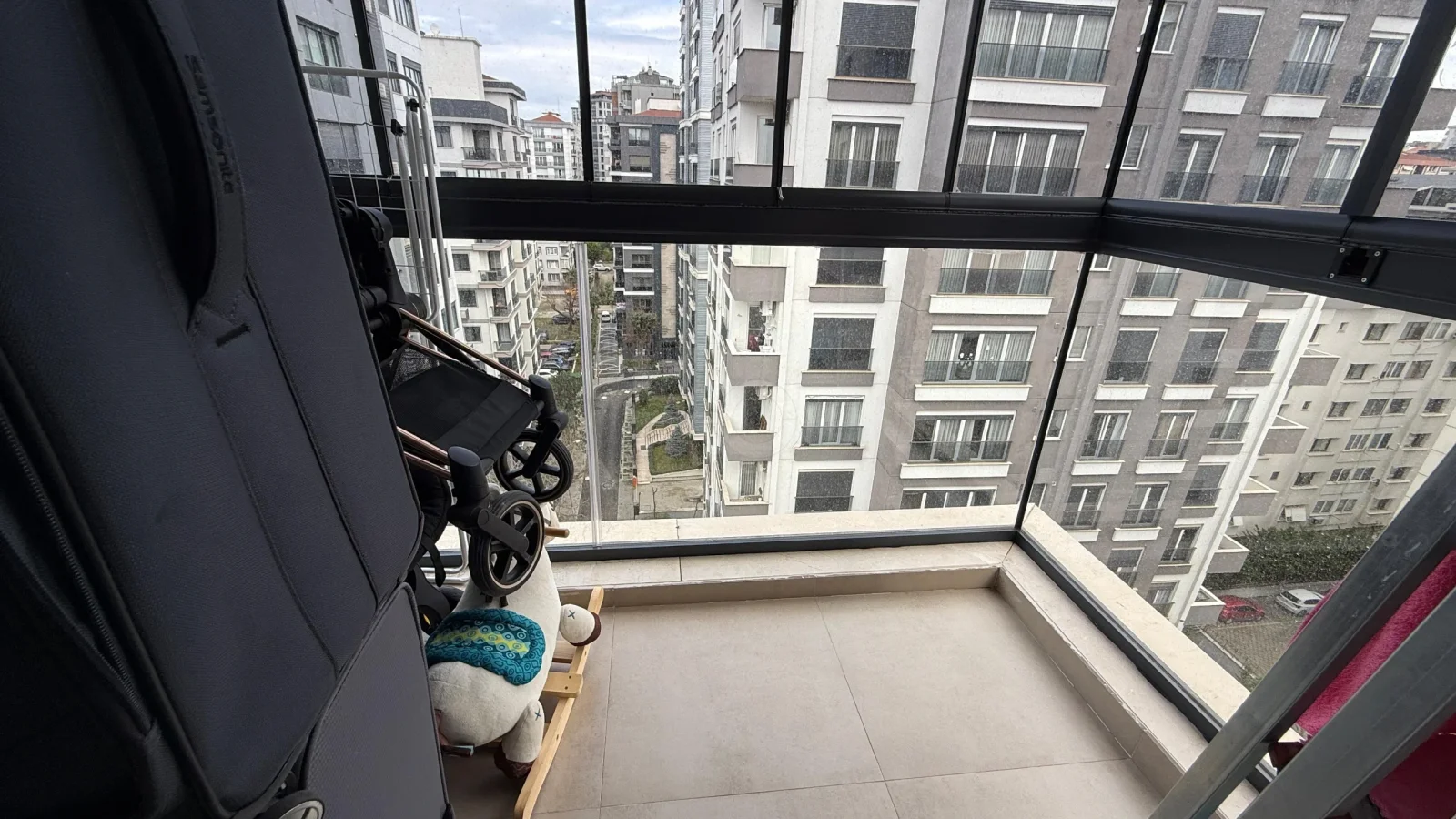 Lacivertcadde Erenköy Kapalı Balkonlu 85m² Net 3+1