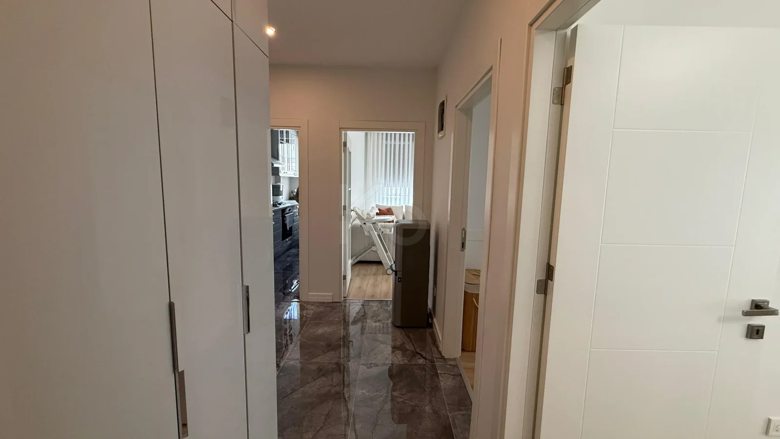 Lacivertcadde Erenköy Kapalı Balkonlu 85m² Net 3+1