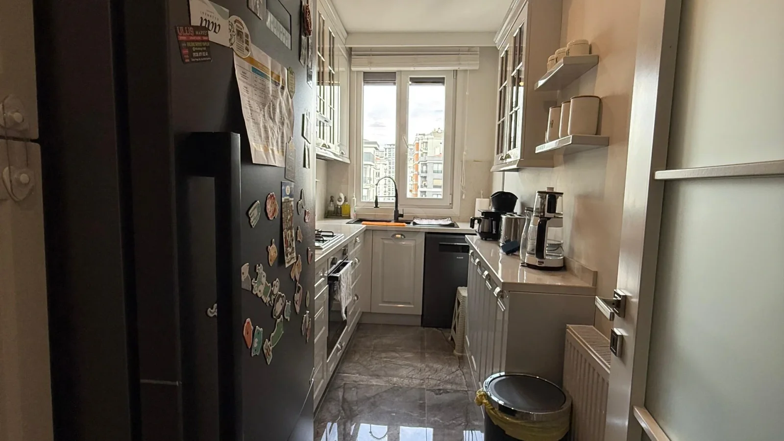 Lacivertcadde Erenköy Kapalı Balkonlu 85m² Net 3+1