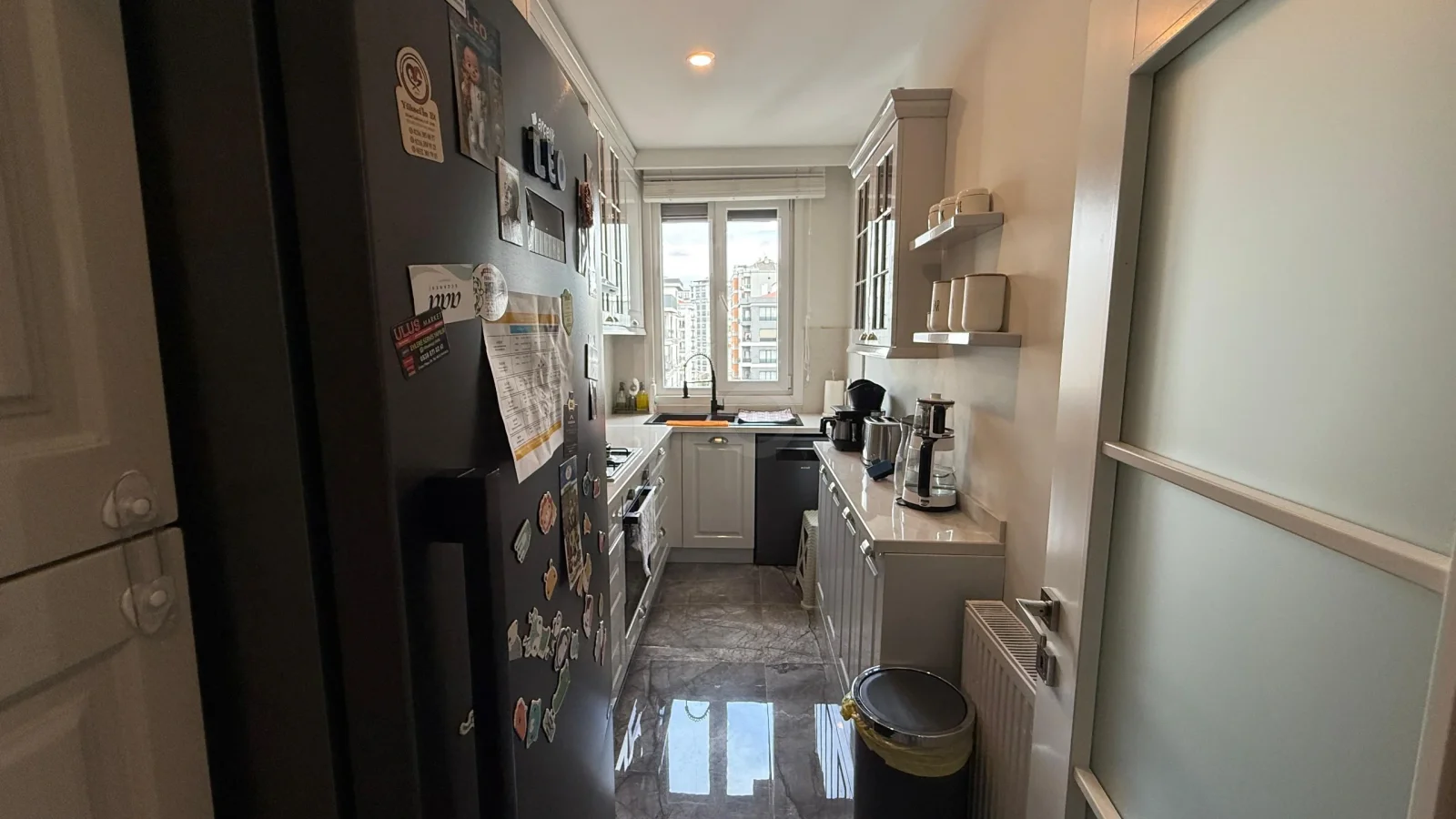 Lacivertcadde Erenköy Kapalı Balkonlu 85m² Net 3+1