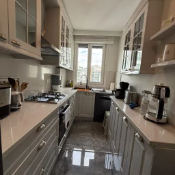 Lacivertcadde Erenköy Kapalı Balkonlu 85m² Net 3+1