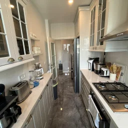 Lacivertcadde Erenköy Kapalı Balkonlu 85m² Net 3+1