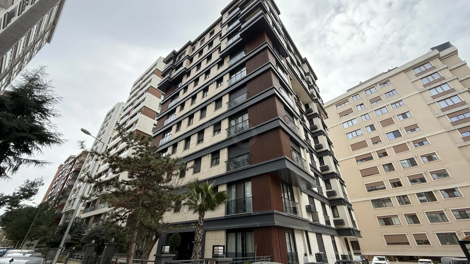 Lacivertcadde Erenköy Kapalı Balkonlu 85m² Net 3+1