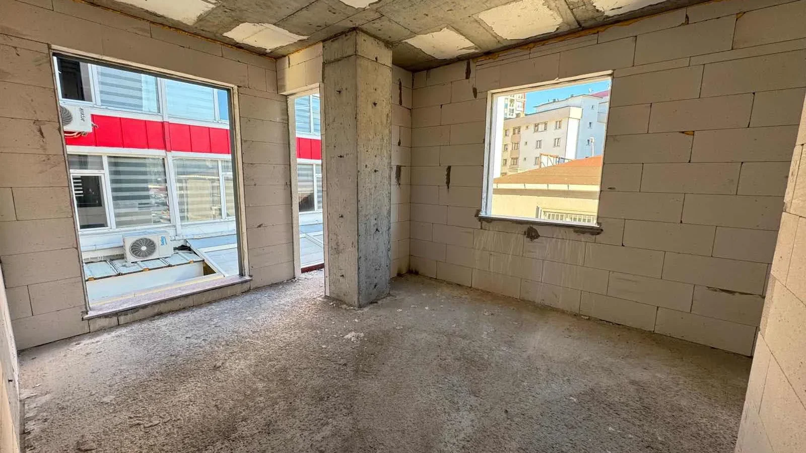 Maltepe Metroya 3 Dk. Mesafede Sıfır Bina Balkonlu Fırsat Daire.