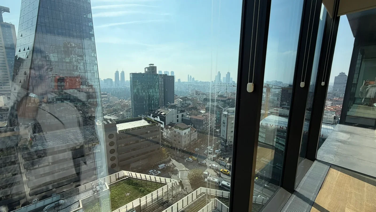 Mutluol Proje'den Levent Loft Resıdence'da Satılık 1+1 Daire