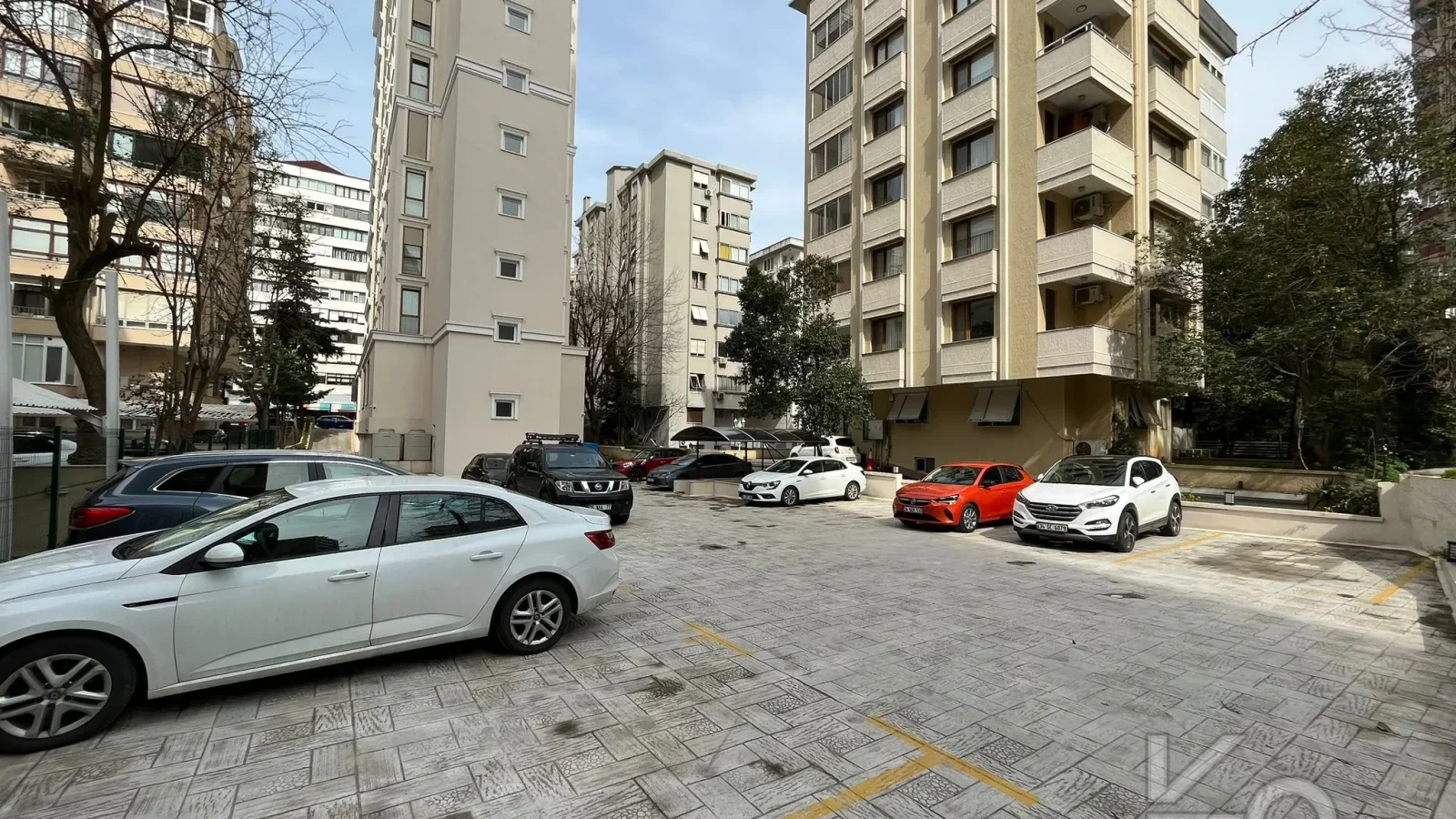 Laci̇vertcadde Fenerbahçe Sahi̇l Yolunda 125 M² Net