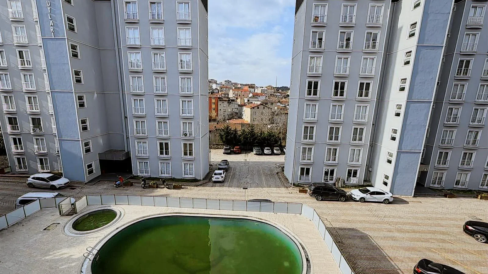 Sağlam'dan Adem Yavuz Mahallesinde Havuzlu Sitede Satılık Daire