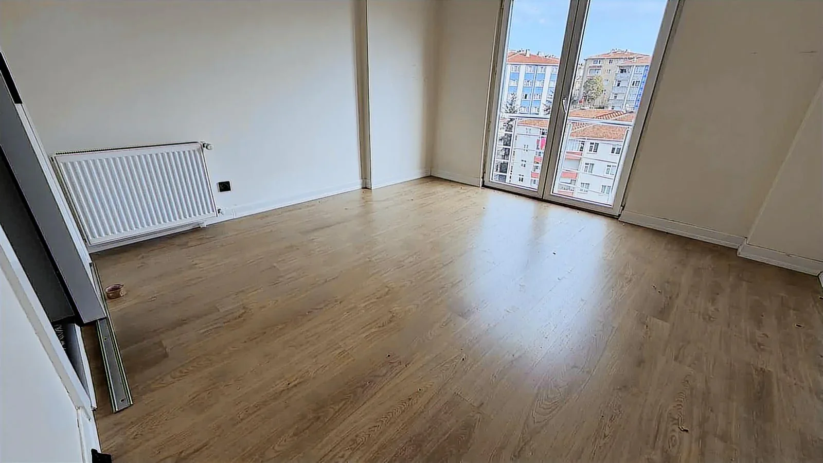 Sağlam'dan Adem Yavuz Mahallesinde Havuzlu Sitede Satılık Daire