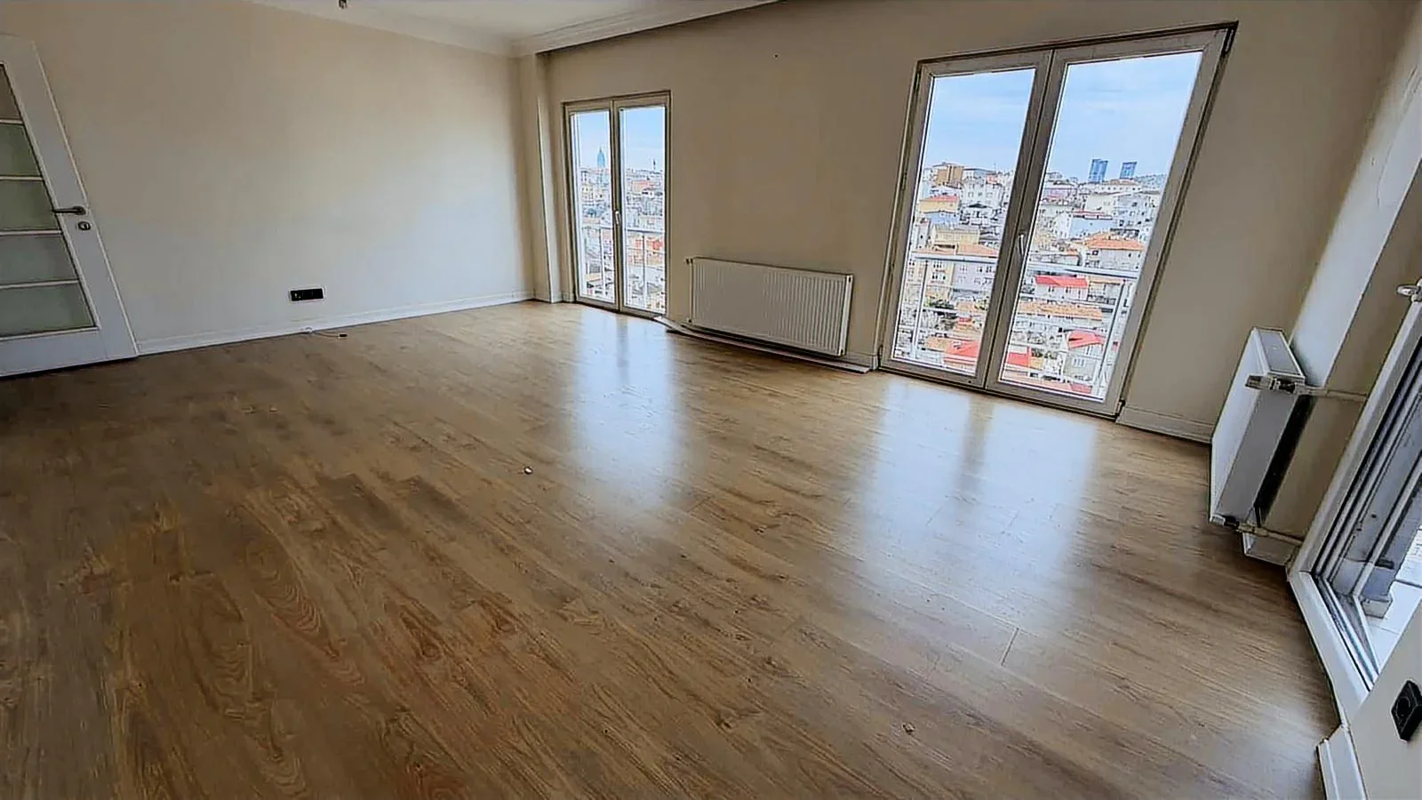 Sağlam'dan Adem Yavuz Mahallesinde Havuzlu Sitede Satılık Daire