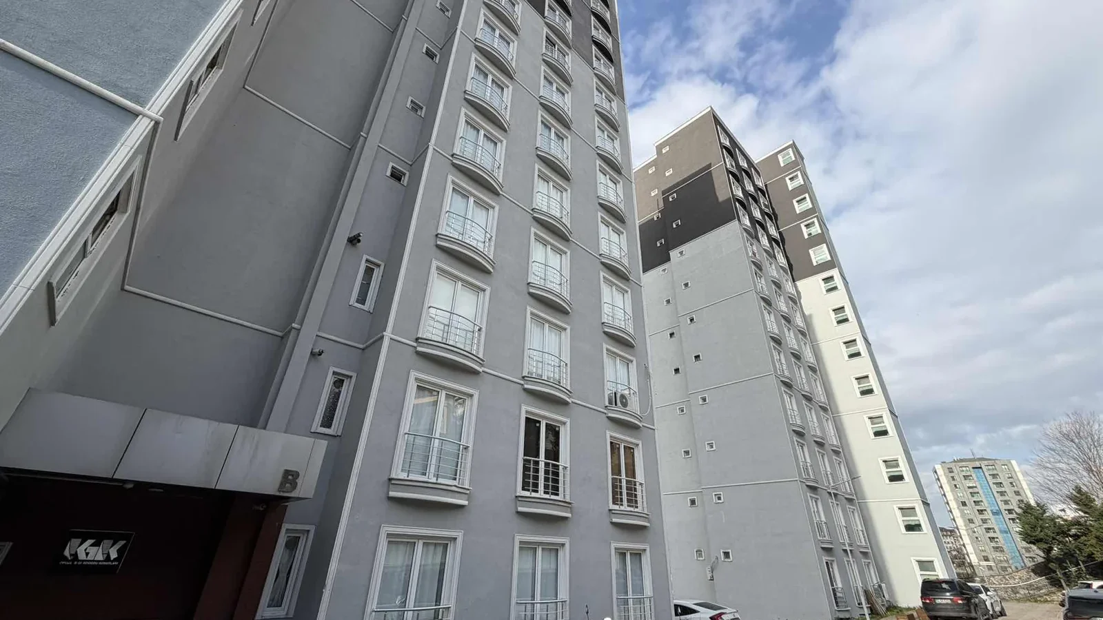 Sağlam'dan Adem Yavuz Mahallesinde Havuzlu Sitede Satılık Daire