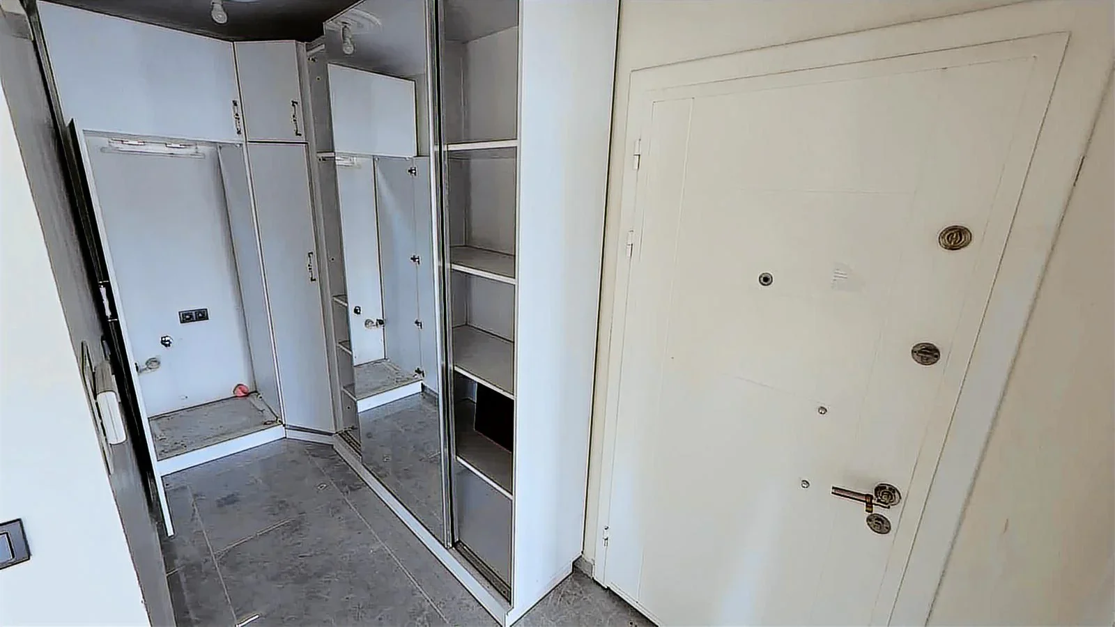 Sağlam'dan Adem Yavuz Mahallesinde Havuzlu Sitede Satılık Daire