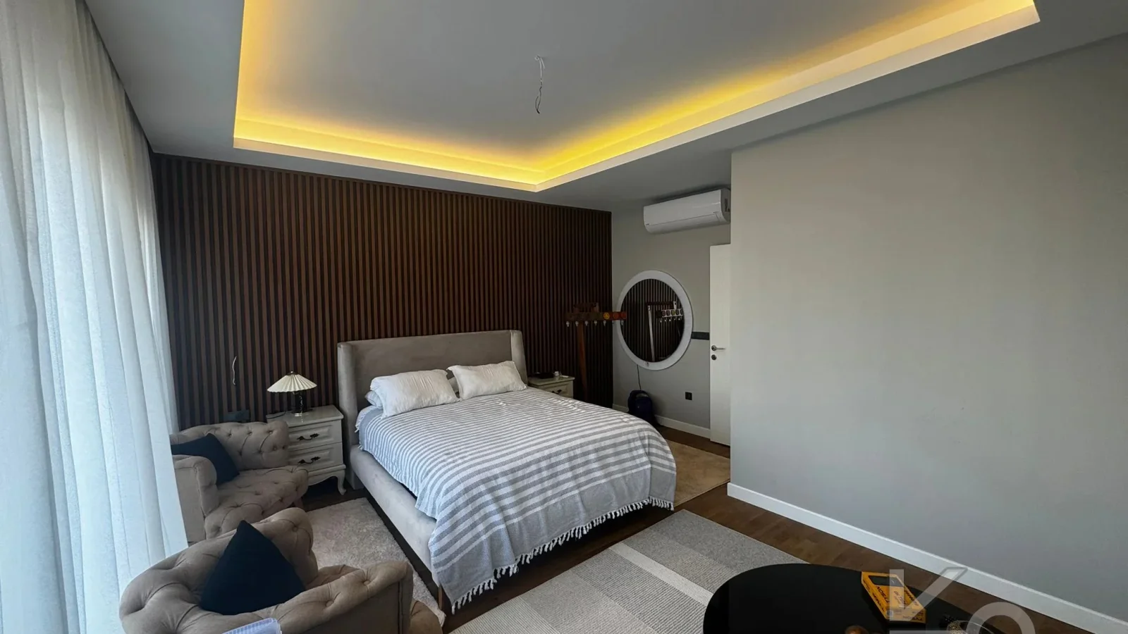 Laci̇vert Cadde Caddebostan Sahi̇l Terasli Yasal Dubleks 2+1