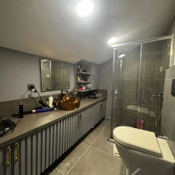 Laci̇vert Cadde Caddebostan Sahi̇l Terasli Yasal Dubleks 2+1