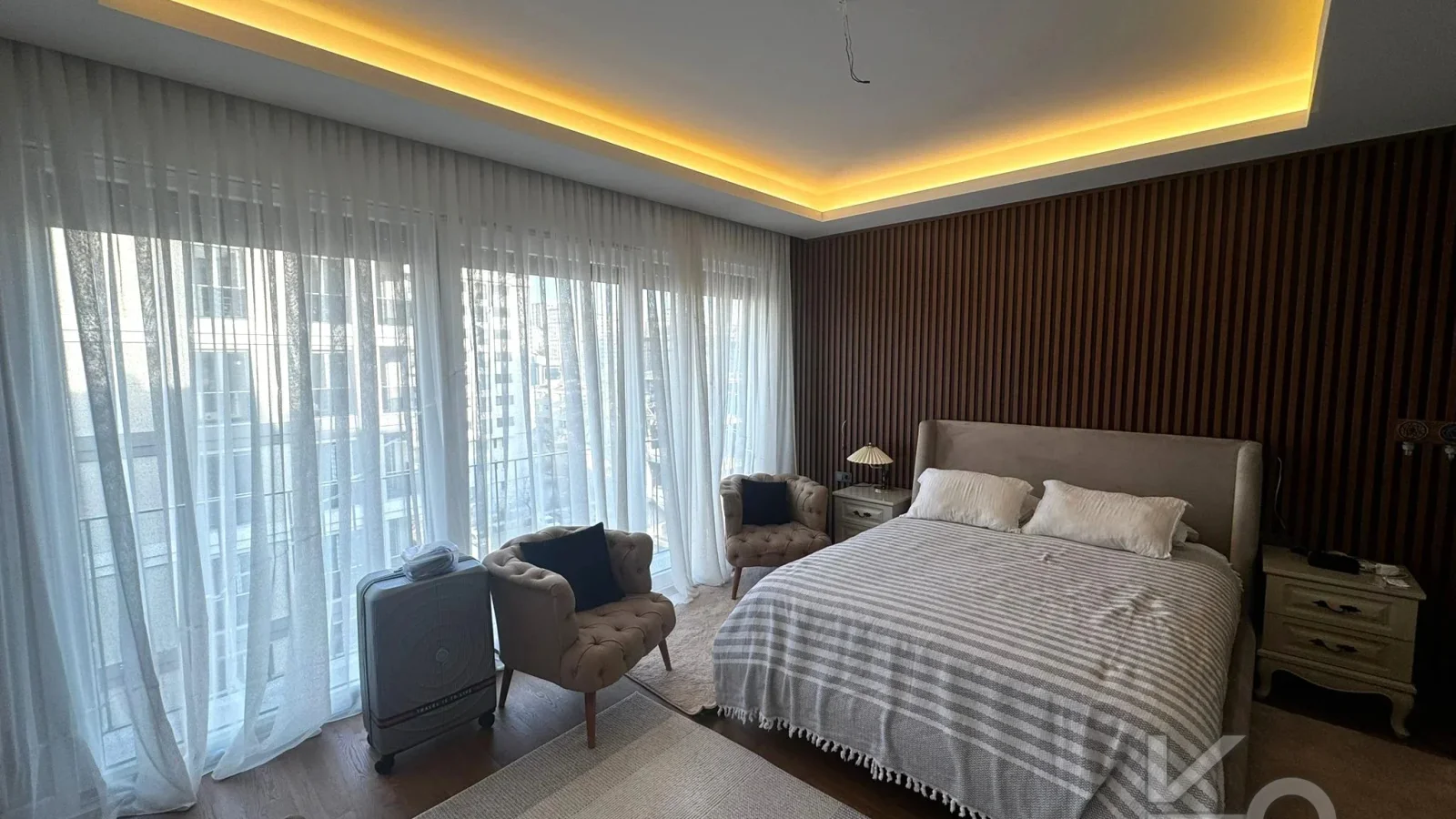 Laci̇vert Cadde Caddebostan Sahi̇l Terasli Yasal Dubleks 2+1