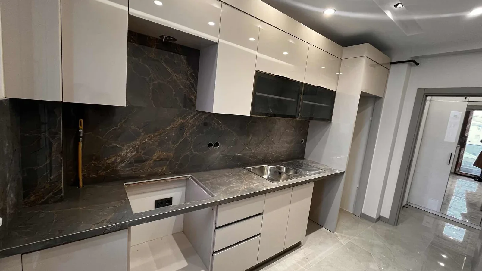 Sağlam'dan Göztepe Şair Arşi Yakını 2+1 80 M2 Net Balkonlu Daire