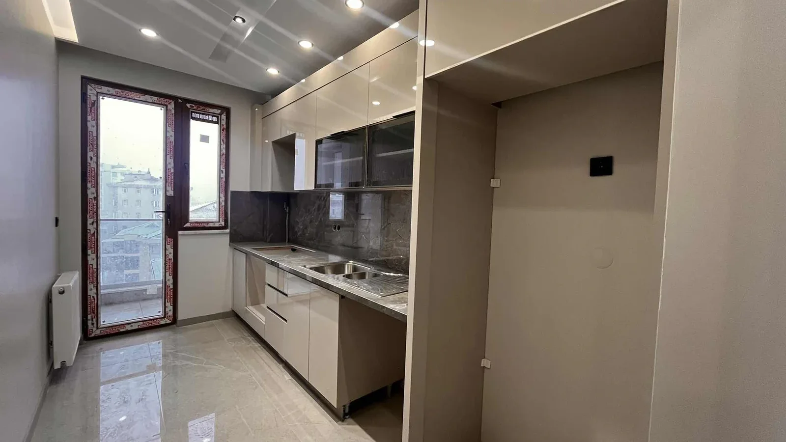 Sağlam'dan Göztepe Şair Arşi Yakını 2+1 80 M2 Net Balkonlu Daire
