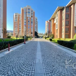 Academy Yeşi̇l Vadi̇ Konaklari Manolya Blok 4+1 Ara Kat 230m2 Satilik