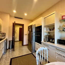 Academy Yeşi̇l Vadi̇ Konaklari Manolya Blok 4+1 Ara Kat 230m2 Satilik
