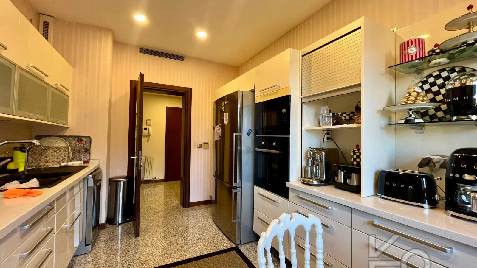 Academy Yeşi̇l Vadi̇ Konaklari Manolya Blok 4+1 Ara Kat 230m2 Satilik