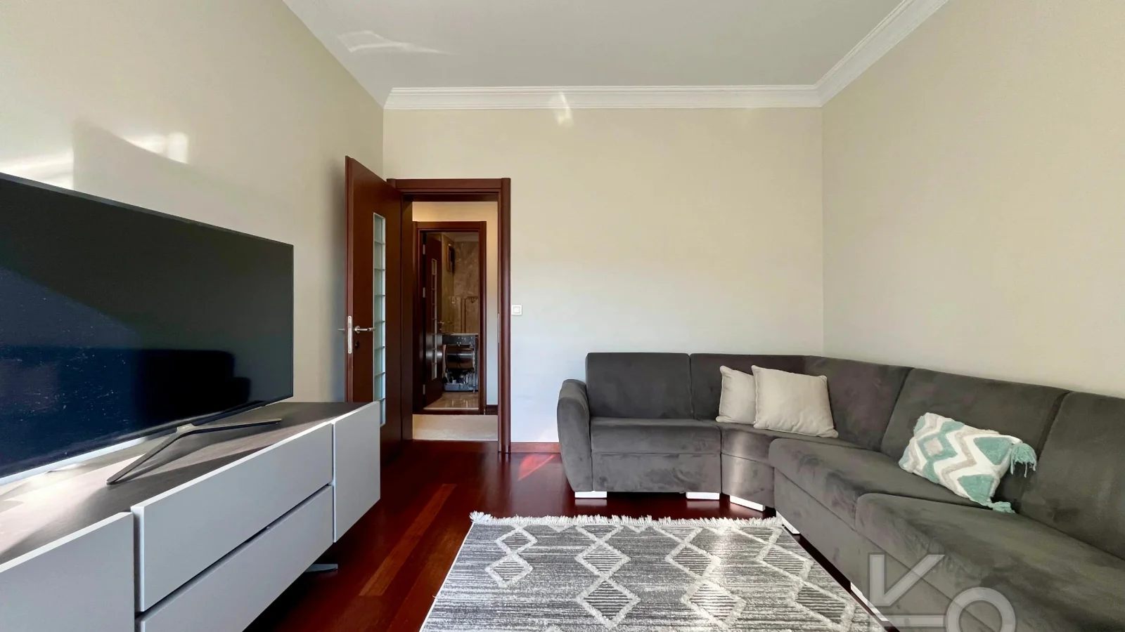 Academy Yeşi̇l Vadi̇ Konaklari Manolya Blok 4+1 Ara Kat 230m2 Satilik