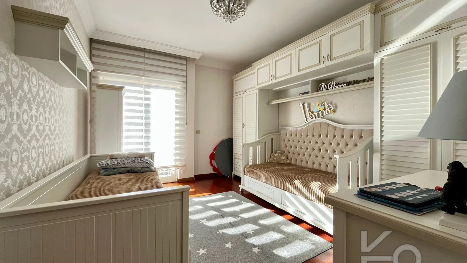 Academy Yeşi̇l Vadi̇ Konaklari Manolya Blok 4+1 Ara Kat 230m2 Satilik
