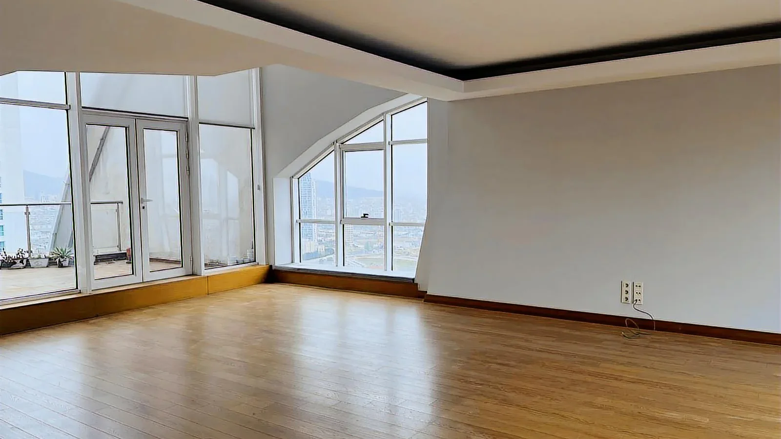 Mutluol Proje'den My Towerland'de Deniz Manzaralı Dubleks 342 M2