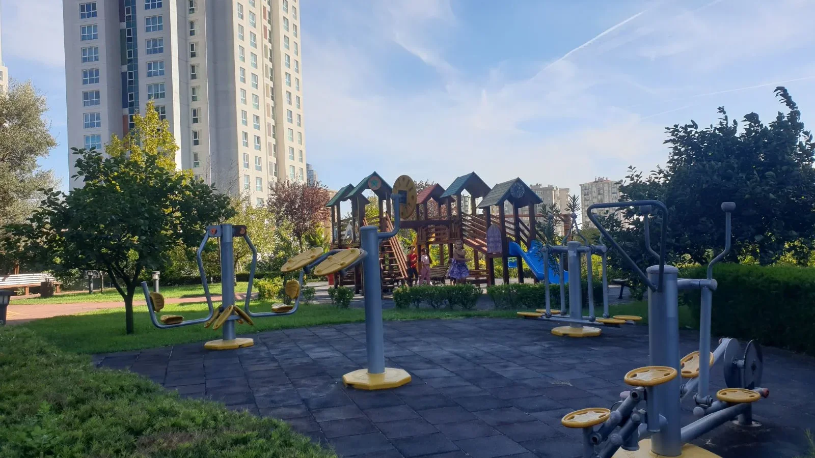 Mutluol Proje'den My Towerland'de Deniz Manzaralı Dubleks 342 M2