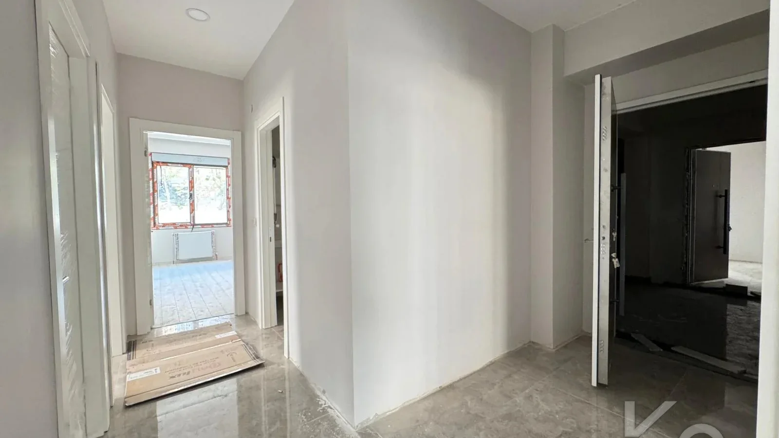 Laci̇vertcadde Göztepe Sifir Balkonlu 3+1 87m²