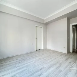 Laci̇vertcadde Göztepe Sifir Balkonlu 3+1 87m²