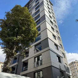 Laci̇vertcadde Göztepe Sifir Balkonlu 3+1 87m²